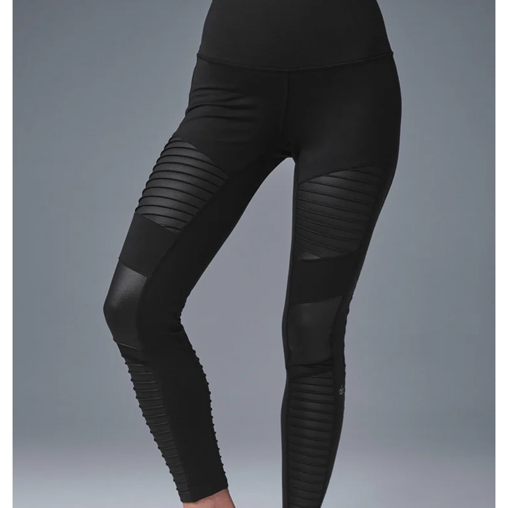 ALO Yoga Black Leggings